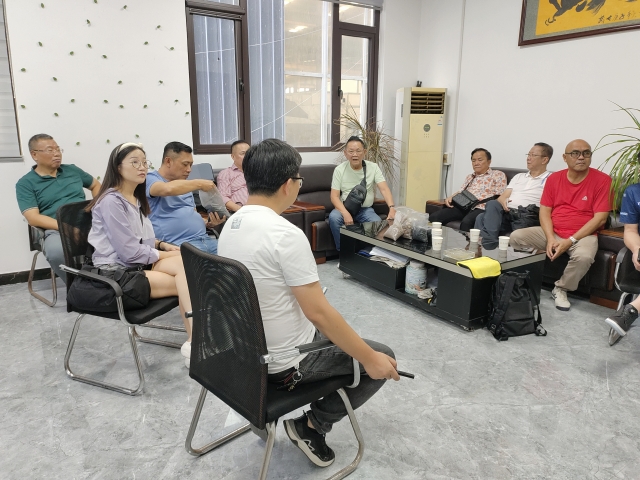 一场与客户关于连续式嘿嘿视频APP下载苹果机的技术交流会